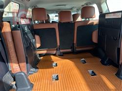 تۆیۆتا لاند کروزەر